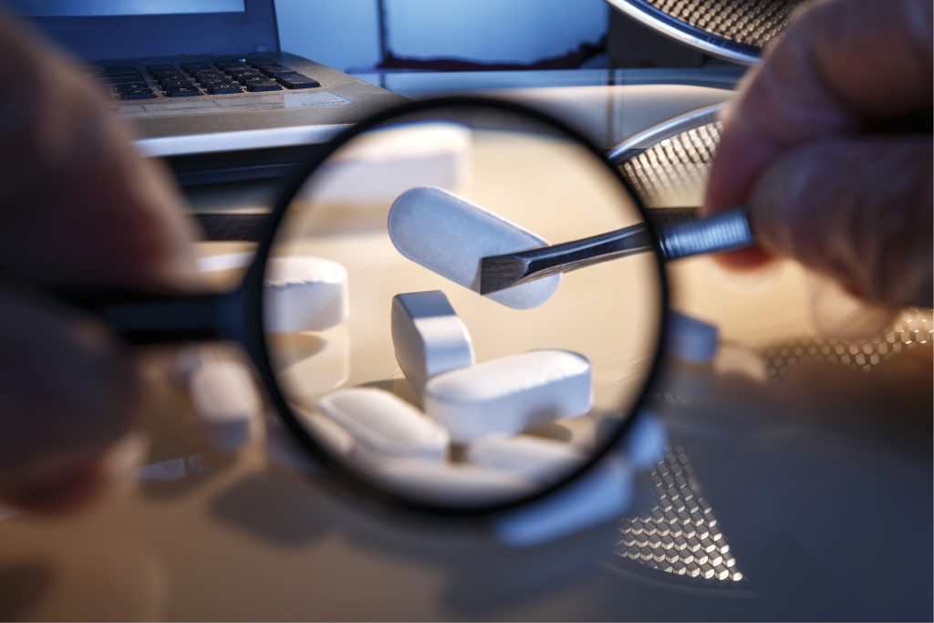 LAB_2_22_Joanna_Lenik_CZUJNIKI_POTENCJOMETRYCZNE_W_ANALIZIE_iStock-943418626