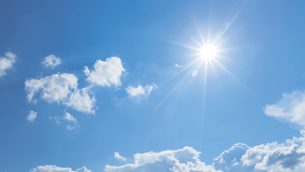 LAB_2_21_Paulina_Konowalczuk_SWIATLO_NATURALNY_CZYNNIK_DEGRADUJACY_iStock-491701259