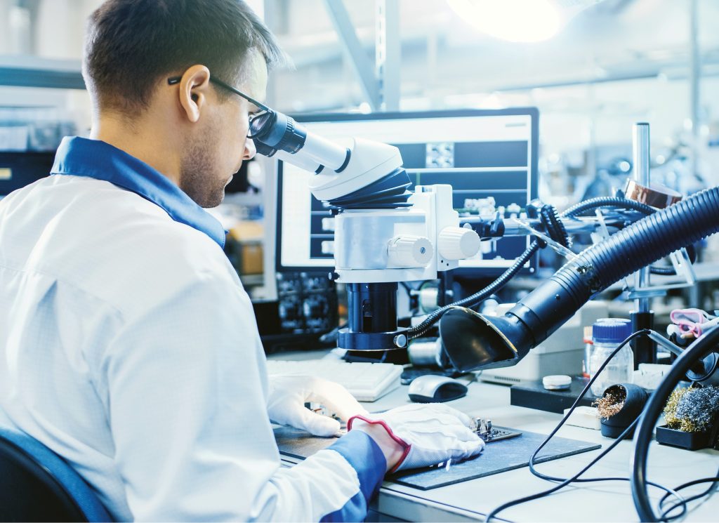 LAB_4_24_prawo_i_zarzadzanie_Katarzyna_Wiecek_DOKUMENTY_MATERIALOW_ODNIESIENIA_iStock-1145276193