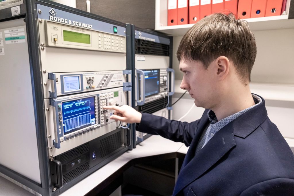 lab-laboratorium-kompatybilności-elektromagnetycznej