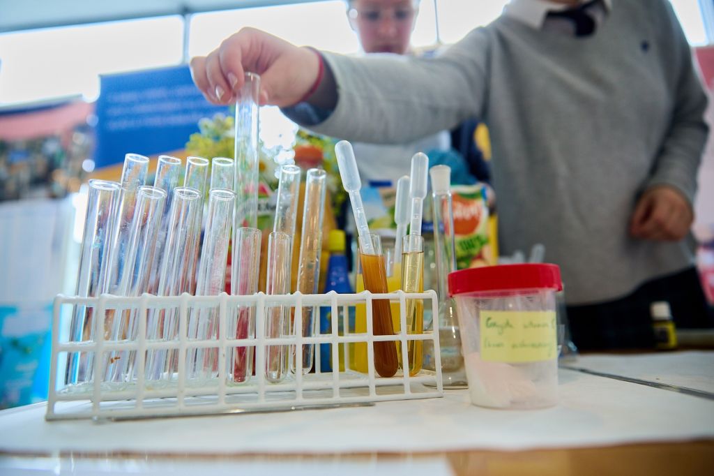 lab-brak-specjalistów