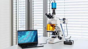 lab-mikroskop-fluorescencyjny